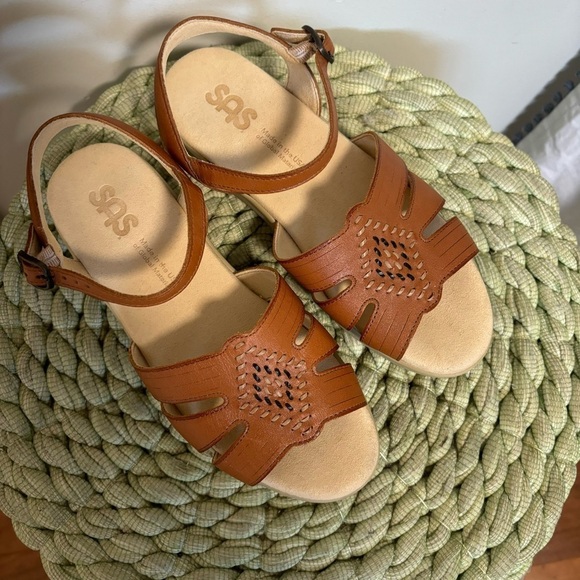 SAS Aztex Brown Leather Huarache Ankle Strap Flat Comfort Sandals WIDE - Picture 2 of 11